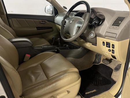 2013-Toyota-Fortuner-30-D-4D-4x4-Auto_9