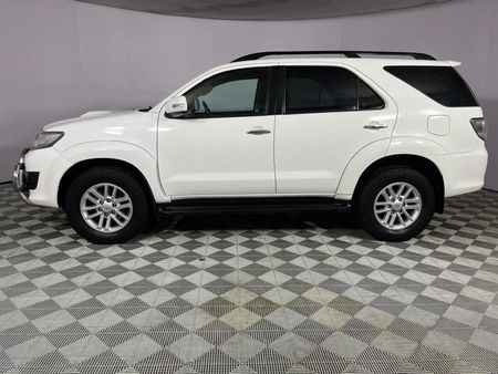 2013-Toyota-Fortuner-30-D-4D-4x4-Auto_15