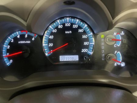 2013-Toyota-Fortuner-30-D-4D-4x4-Auto_2