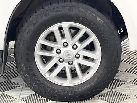 2013-Toyota-Fortuner-30-D-4D-4x4-Auto_5