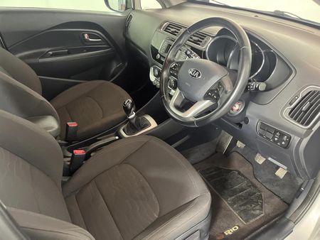 2016-Kia-Rio-14-5-dr_8
