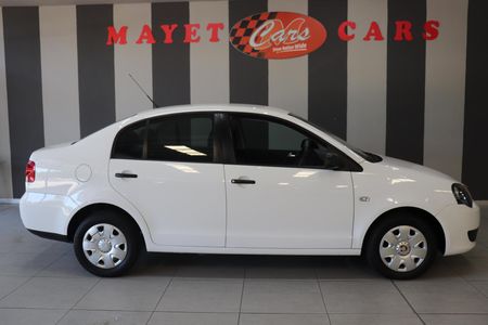 2010-Volkswagen-Polo-Vivo-16_3