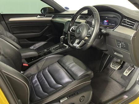 2018-Volkswagen-Arteon-20-TSI-R-Line-4Motion-Auto_9