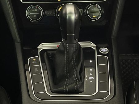 2018-Volkswagen-Arteon-20-TSI-R-Line-4Motion-Auto_10