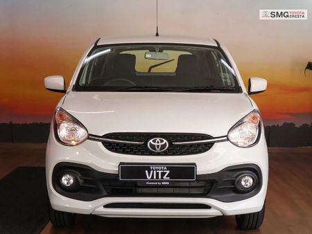 2025-Toyota-Vitz-10-XR-AMT_3
