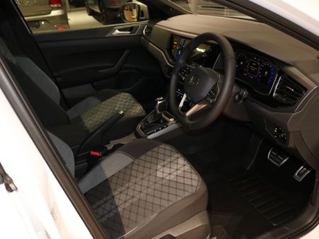 2025-Volkswagen-Taigo-10-TSI-R-Line-Auto_6