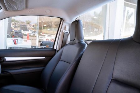 2026-Toyota-Hilux-24-GD-Single-Cab_10