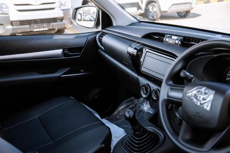 2026-Toyota-Hilux-24-GD-Single-Cab_13