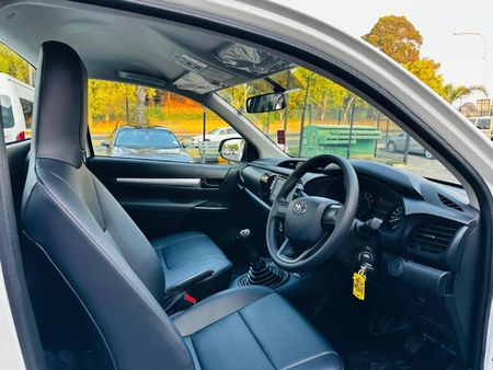 2026-Toyota-Hilux-24-GD-Single-Cab_5