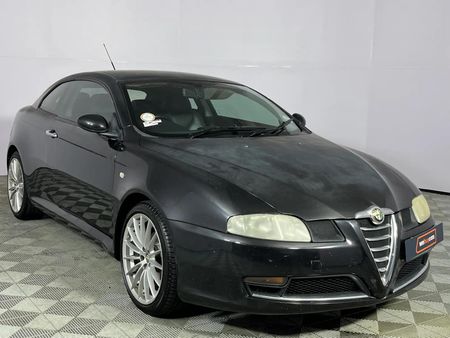 2008-Alfa-Romeo-GT-19-JTD-Distinctive_9