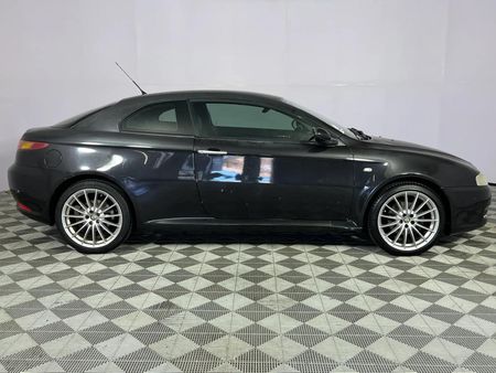 2008-Alfa-Romeo-GT-19-JTD-Distinctive_10