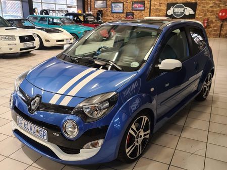 2012-Renault-Twingo-RS-Gordini_4