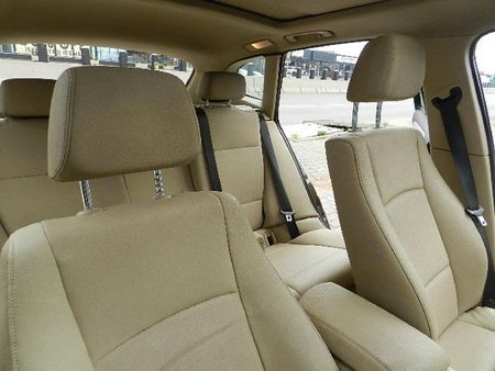 2013-BMW-X1-sDrive20d_15