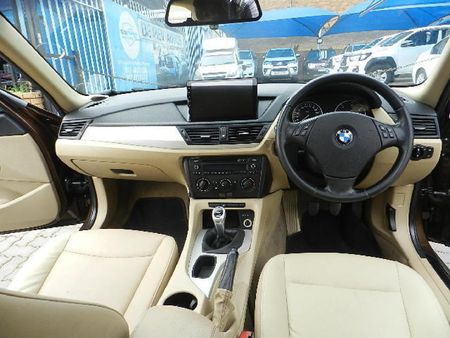 2013-BMW-X1-sDrive20d_16
