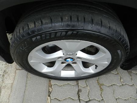 2013-BMW-X1-sDrive20d_22
