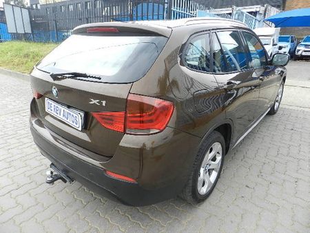 2013-BMW-X1-sDrive20d_4