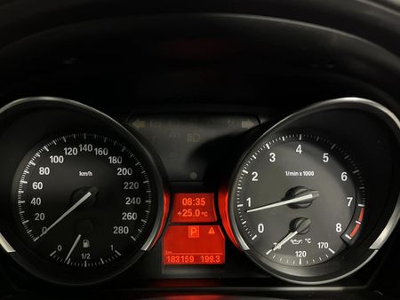 2011-BMW-Z4-sDrive23i-Auto_1