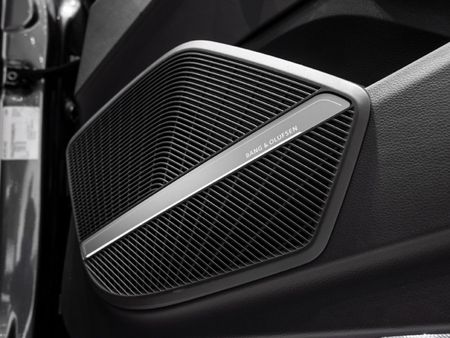 2025-Audi-SQ5-Sportback-quattro-Black-Edition-30-TFSI_12