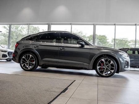 2025-Audi-SQ5-Sportback-quattro-Black-Edition-30-TFSI_4