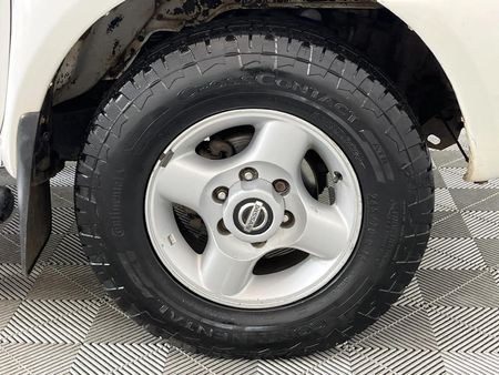 2009-Nissan-NP300-24i-Hi-Rider-Double-Cab_3