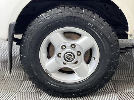 2009-Nissan-NP300-24i-Hi-Rider-Double-Cab_5