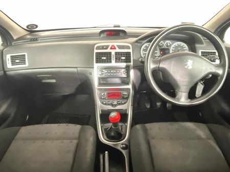 2004-Peugeot-307-20-XS-Station-Wagon_1