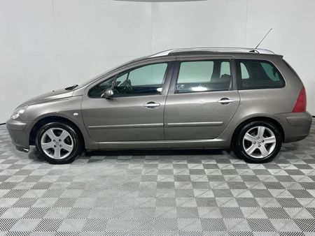 2004-Peugeot-307-20-XS-Station-Wagon_7
