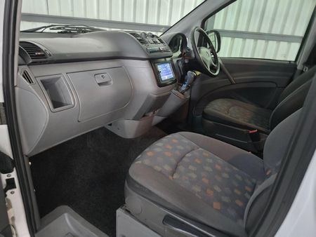 2005-Mercedes-Benz-Vito-115-CDI-CrewBus_18