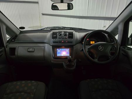 2005-Mercedes-Benz-Vito-115-CDI-CrewBus_20