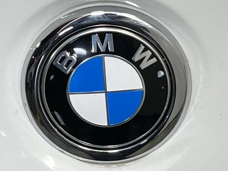 2018-BMW-X4-xDrive20i_11