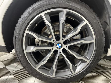 2018-BMW-X4-xDrive20i_5