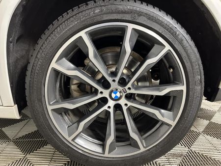 2018-BMW-X4-xDrive20i_7