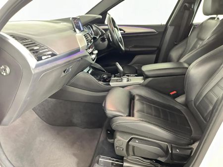 2018-BMW-X4-xDrive20i_8