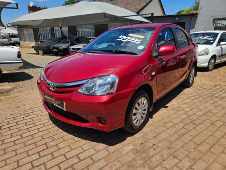2013-Toyota-Etios-15-Xi_0