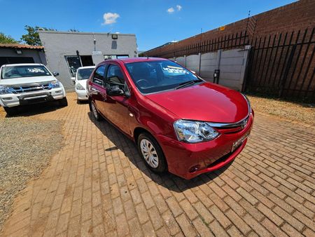 2013-Toyota-Etios-15-Xi_2
