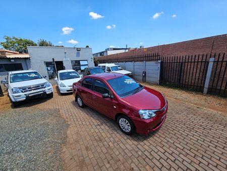 2013-Toyota-Etios-15-Xi_3