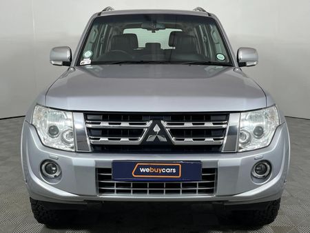2013-Mitsubishi-Pajero-32-Di-Dc-GLS-Auto_10