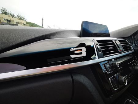 2016-BMW-3-Series-320d-40-Year-Edition-Auto_9