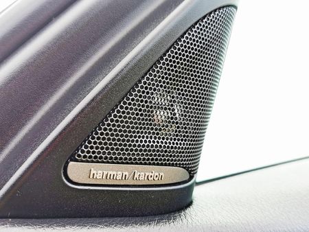 2016-BMW-3-Series-320d-40-Year-Edition-Auto_10