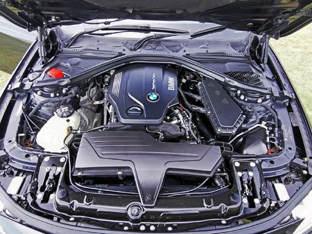 2016-BMW-3-Series-320d-40-Year-Edition-Auto_12