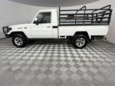 2006-Toyota-Land-Cruiser-70-45-Single-Cab_12