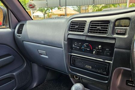 2002-Toyota-Hilux-30-KZ-TE-Raider-Raised-Body-Single-Cab_18