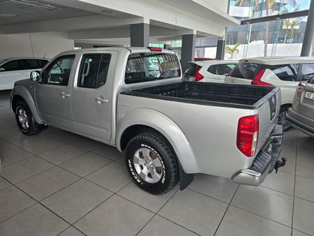 2013-Nissan-Navara-25-dCi-XE-4x4-Double-Cab_3