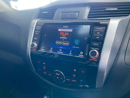 2025-Nissan-Navara-25D-LE-4X2-Double-Cab-Auto_12