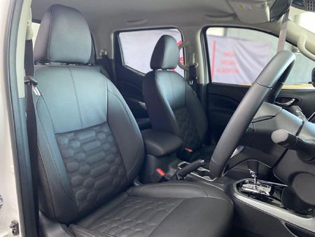 2025-Nissan-Navara-25D-LE-4X2-Double-Cab-Auto_18