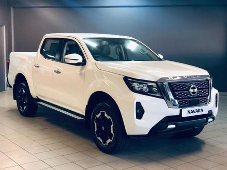 2025-Nissan-Navara-25D-LE-4X2-Double-Cab-Auto_1
