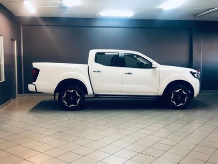 2025-Nissan-Navara-25D-LE-4X2-Double-Cab-Auto_2