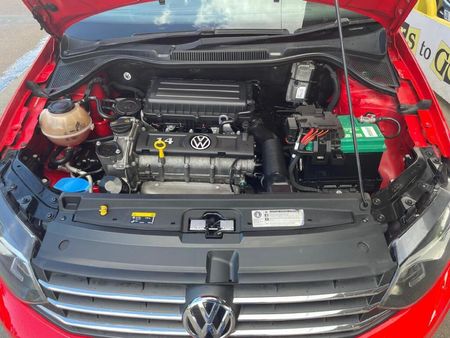 2018-Volkswagen-Polo-GP-14-Trendline_13