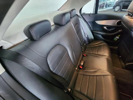 2016-Mercedes-Benz-C-Class-C-220-Bluetec-AMG-Line-Auto_11