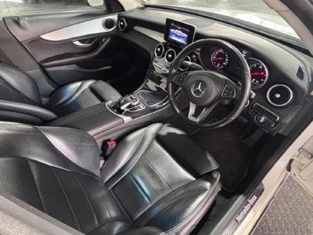 2016-Mercedes-Benz-C-Class-C-220-Bluetec-AMG-Line-Auto_12